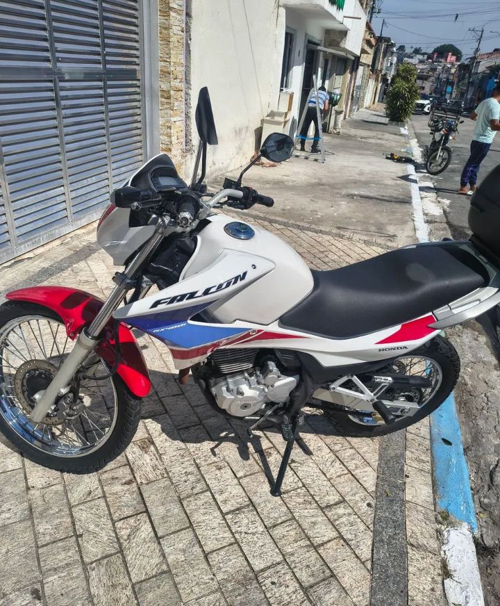 Honda Falcon ano 14/15