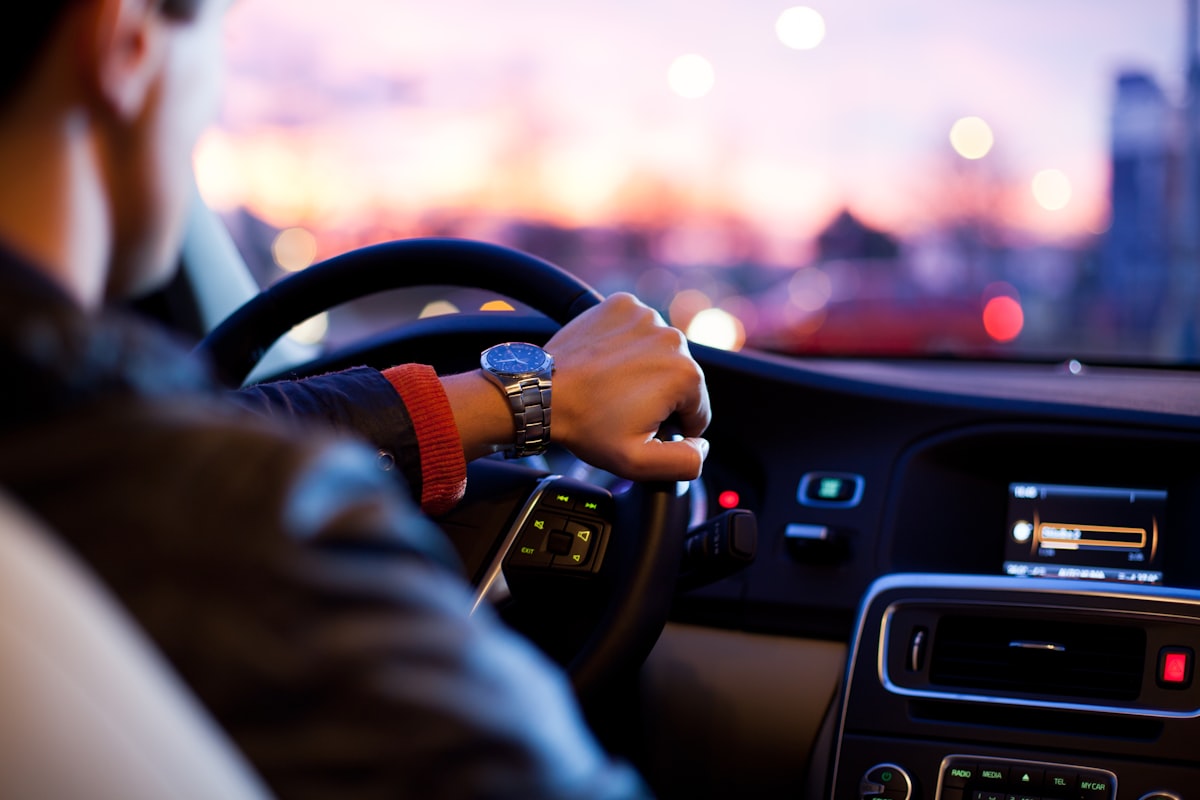 Carro para trabalhar com aplicativo (Uber, 99, InDrive) em Goiânia: guia 2026